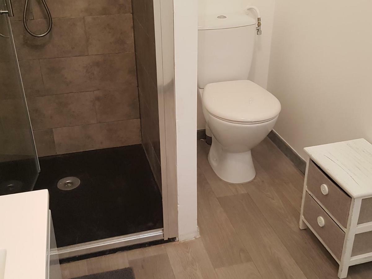 Апартаменты Studio Equipe Centre Ville Ле-Крёзо Экстерьер фото